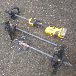DeWalt  Flexvolt Trimmer Set 9.0ah & Charger String & Brush Cutter. Almost New Condition. For Pick Up Fremont Seattle. No Low Ball Offers .No Trades 