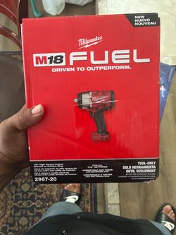 Milwaukee M18 Fuel 1/2 impact wrench