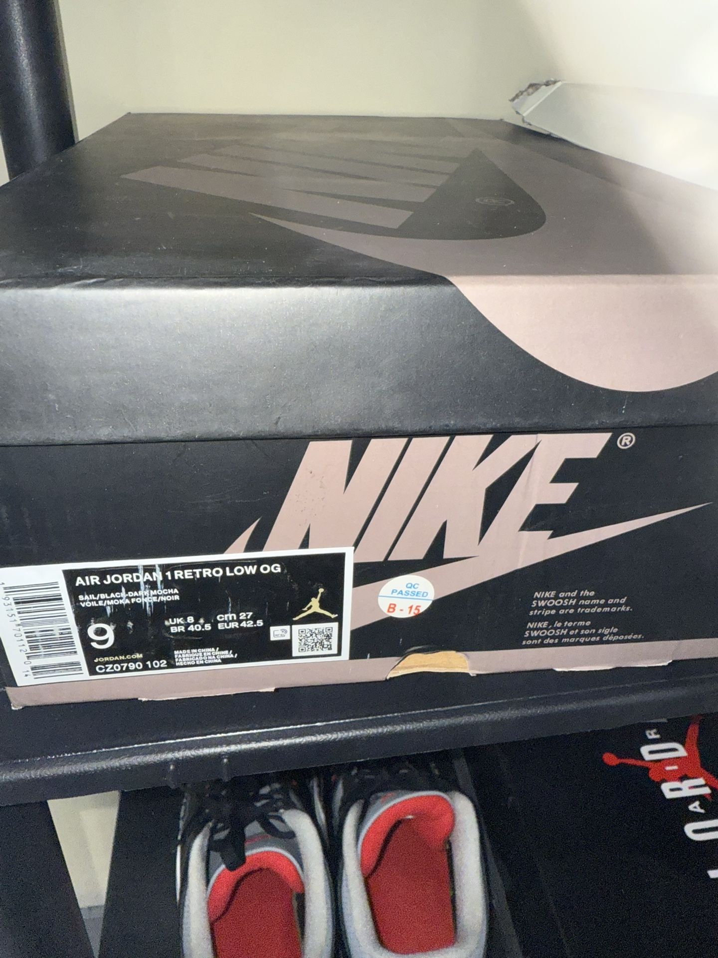 Air Jordan Retro 1 Low Mocha