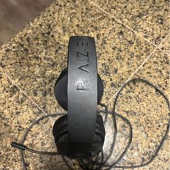 Perfect Condition Black Razor Gaming Headphones Great Deal 