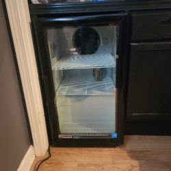 Commercial Beverage Refrigerator 