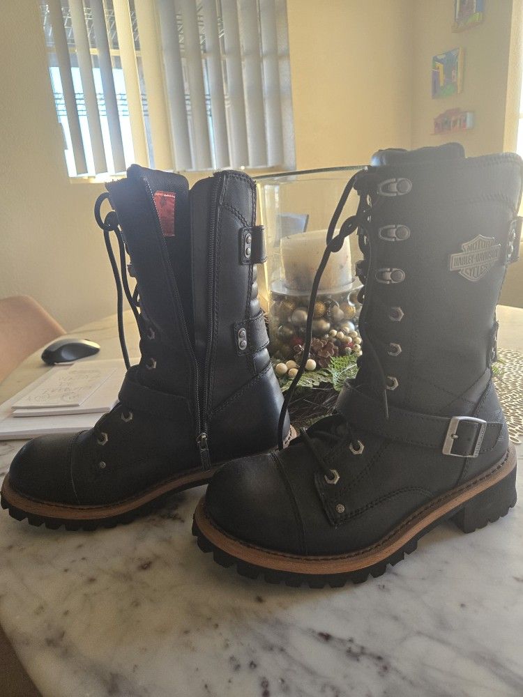 Women's Bikers Boots Size 9M