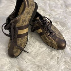 Guess Monogram Low-Top Sneakers in Brown and Tan size 9 Fabric Print and Logo