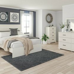 Stelsie - White - 5 Pc. - Dresser, Mirror, Chest, Queen Panel Bed
