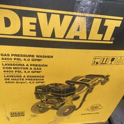 Pressure Washer Dewalt 4400