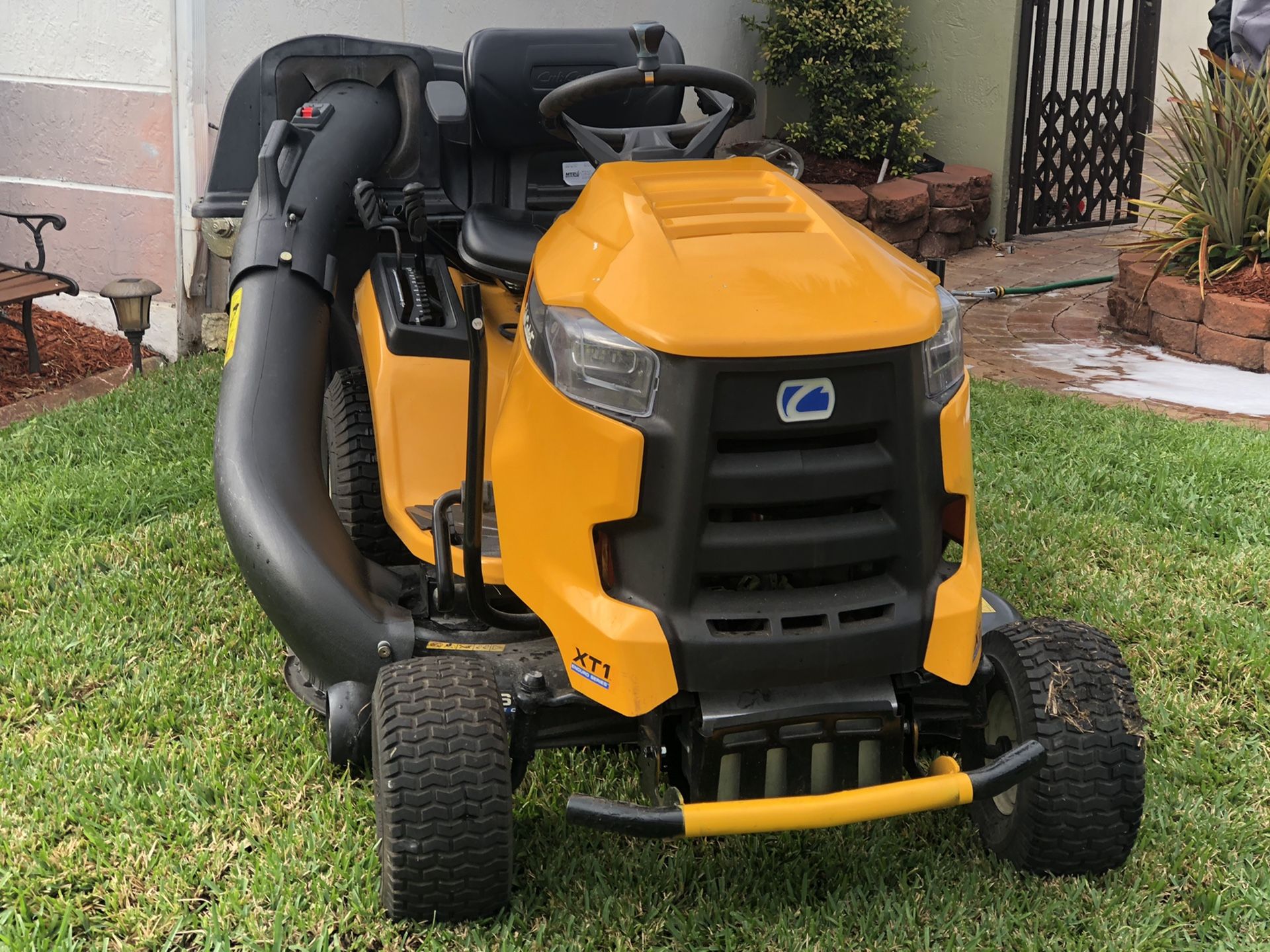 Cub Cadet 46” Deck XT1 Enduro Series/reduced for quick moving sale!!!!