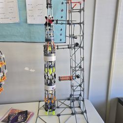 K'Nex Saturn V Rocket  Model RARE 