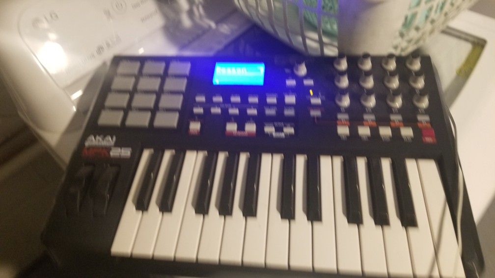 Mpk25 akai professional