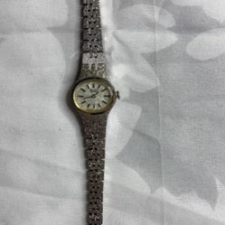 Vintage Seiko 17mm Ladies Watch