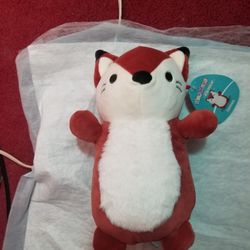 Squishmallow James The Fox Hug Mees