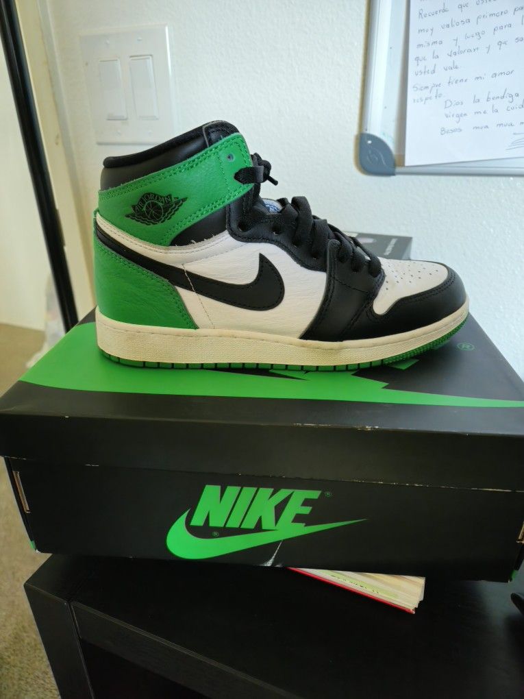 Air Jordan 1 Retro High OG “Lucky Green” (GS) — 5.5Y