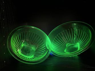 Uranium Glass Nesting Mixing Bowls (set of 2).  
