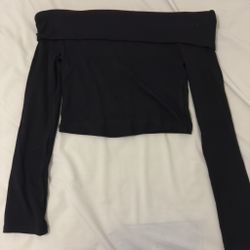 Off The Shoulder Cropped Long Sleeve Size M