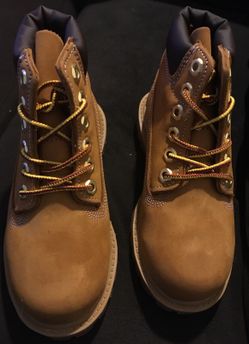 Boys Timberland Boots 9.5 toddler