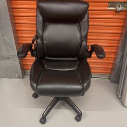 🪑 Serta Executive Office Chair – Super Comfortable, Great Condition