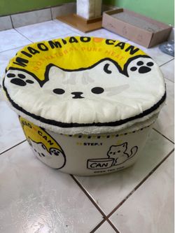 Kawaii Cat Condo/Bed 16” Round