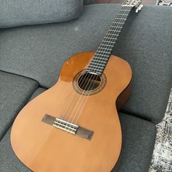 Classic Guitar Nylon Strings Yamaha C-40