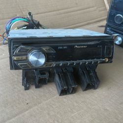 Pioneer Radio Headunit DEH-15UB