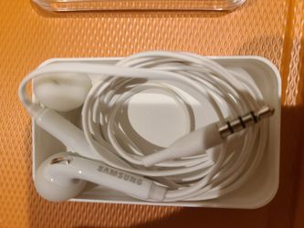 Samsung airphone$5  it new just open box never use