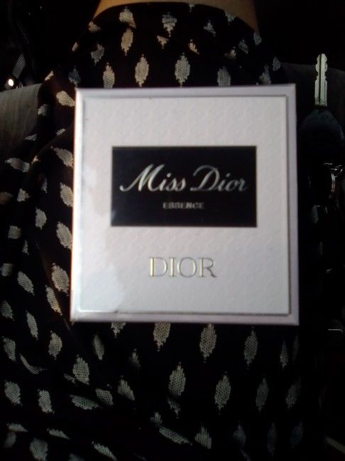 Miss Dior Essence (50 Ml)