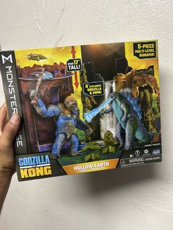 Godzilla Vs Kong Monsterverse Hollow Earth 6-Inch Playset Figures & Diorama Set New Sealed