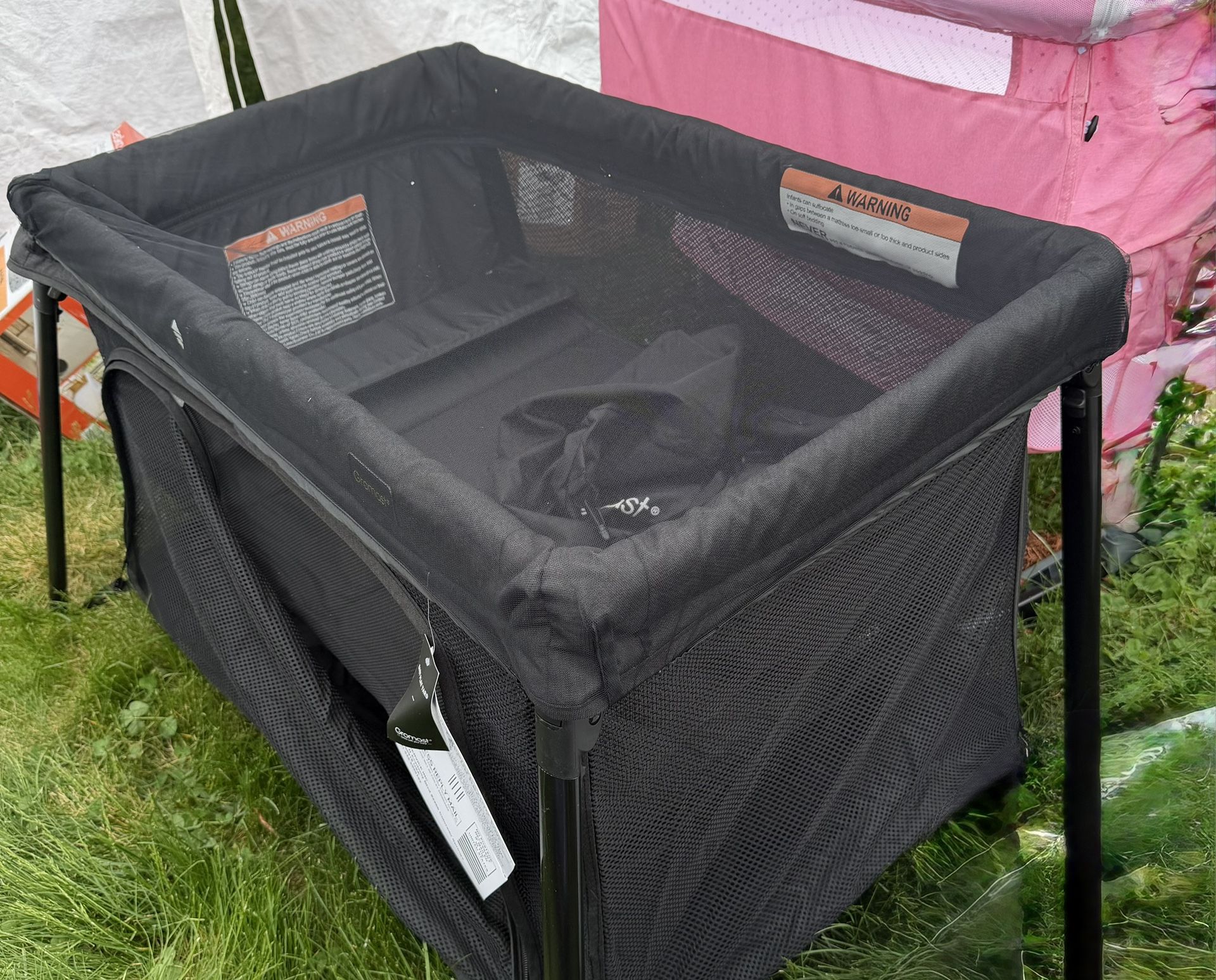Black Baby Bassinet / Bedside Sleeper