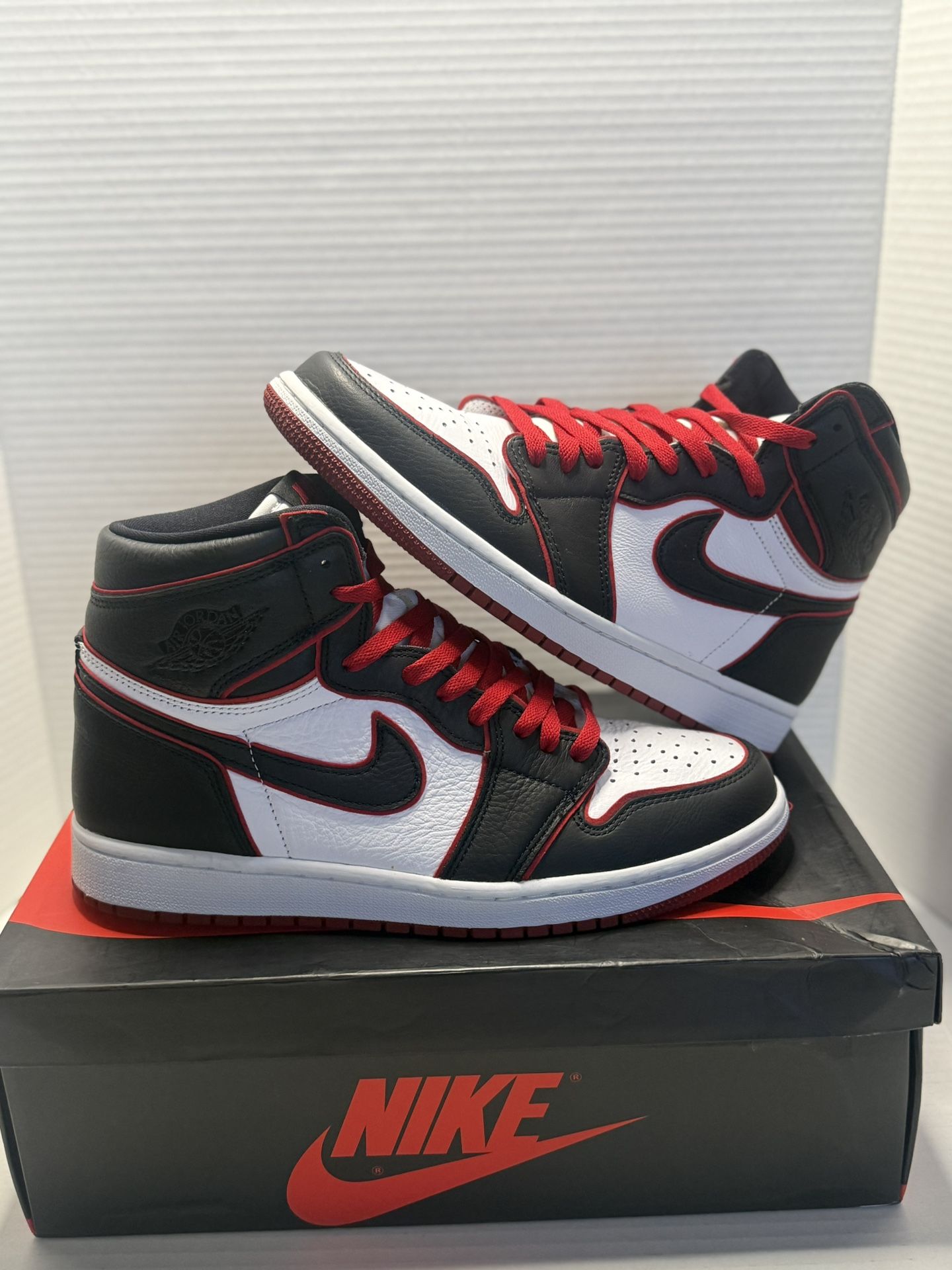 Jordan 1 Bloodline