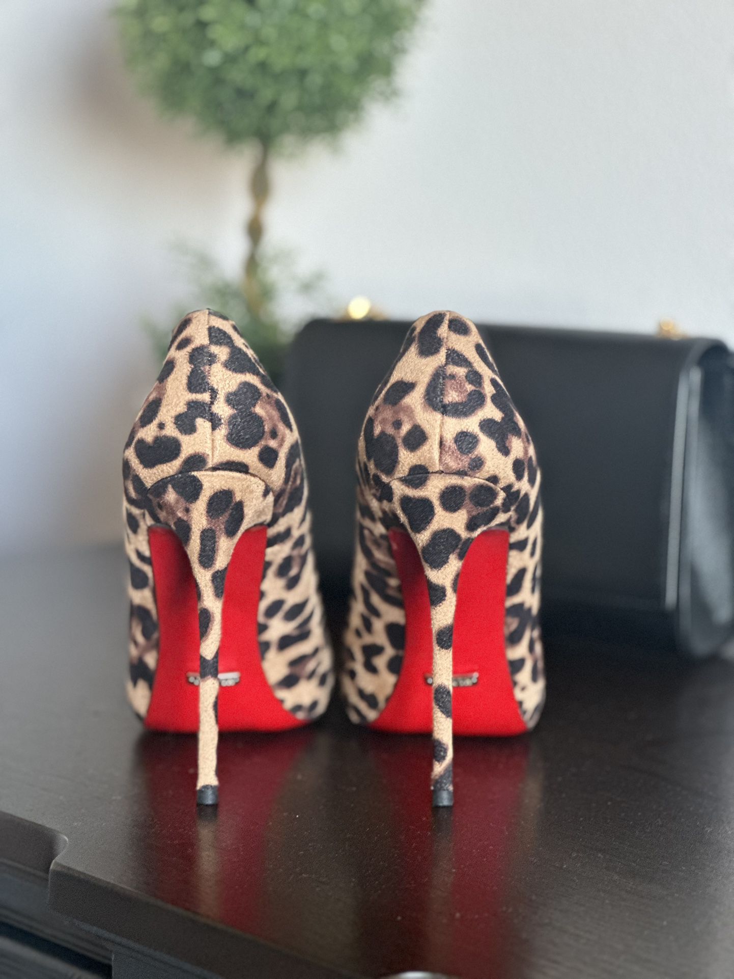 Heels Cheetah And Red Soles 
