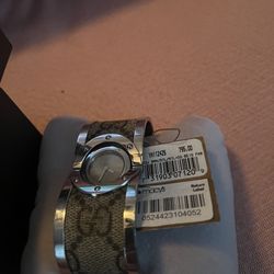women’s gucci watch 