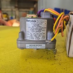 Pressure/vacuum Pressure Switch Barksdale