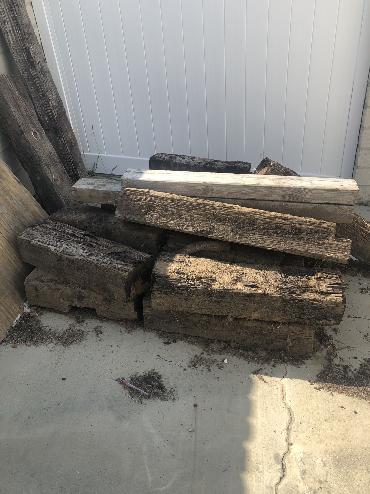 Free railroad ties