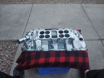 C-66r Edelbrock Intake manifold