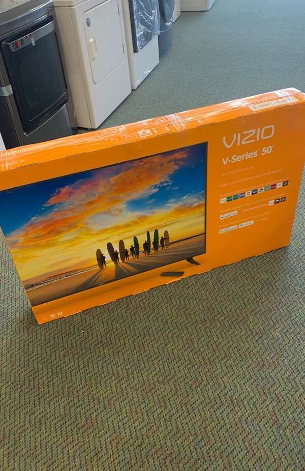 Vizio 4K Smart TV! All new with Warranty! 50 inch TV Television is New ( Open Box) E827M