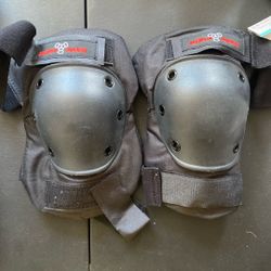 Triple Eight Knee Pads