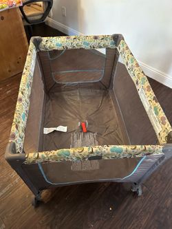 Baby crib