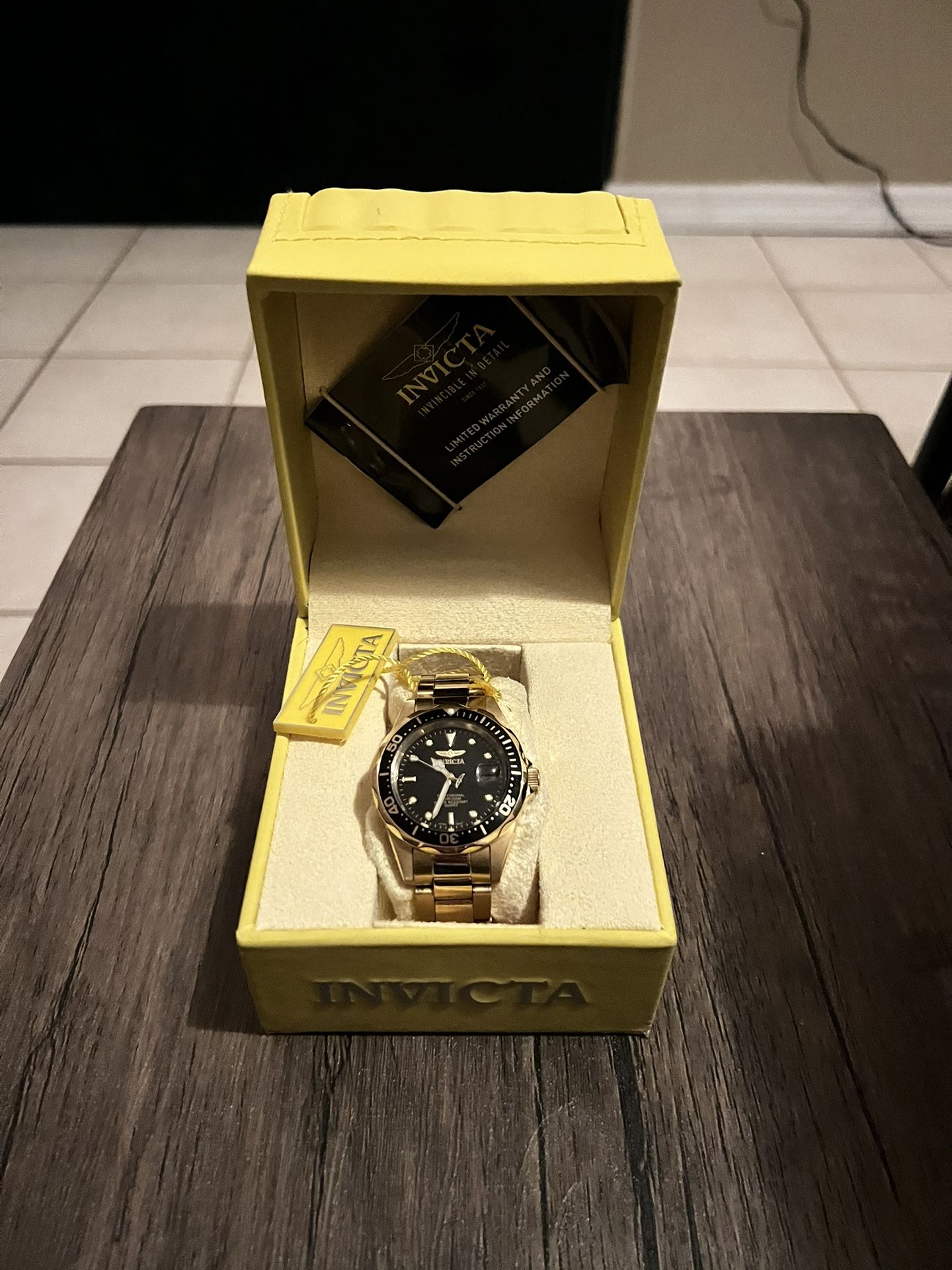 INVICTA WATCH MEN 37.5 MM