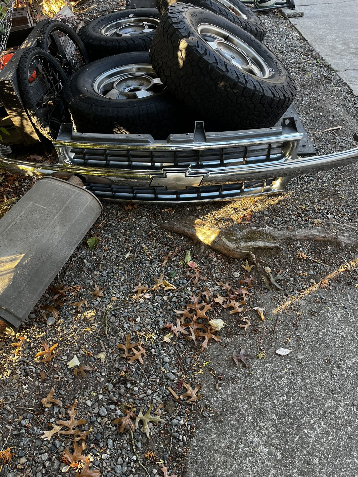 Early 2000 Chevy grill