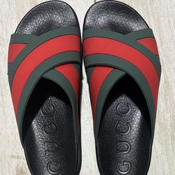 Gucci criss cross slides No box
