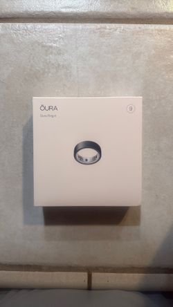 Oura ring 4. Size 9. Stealth.
