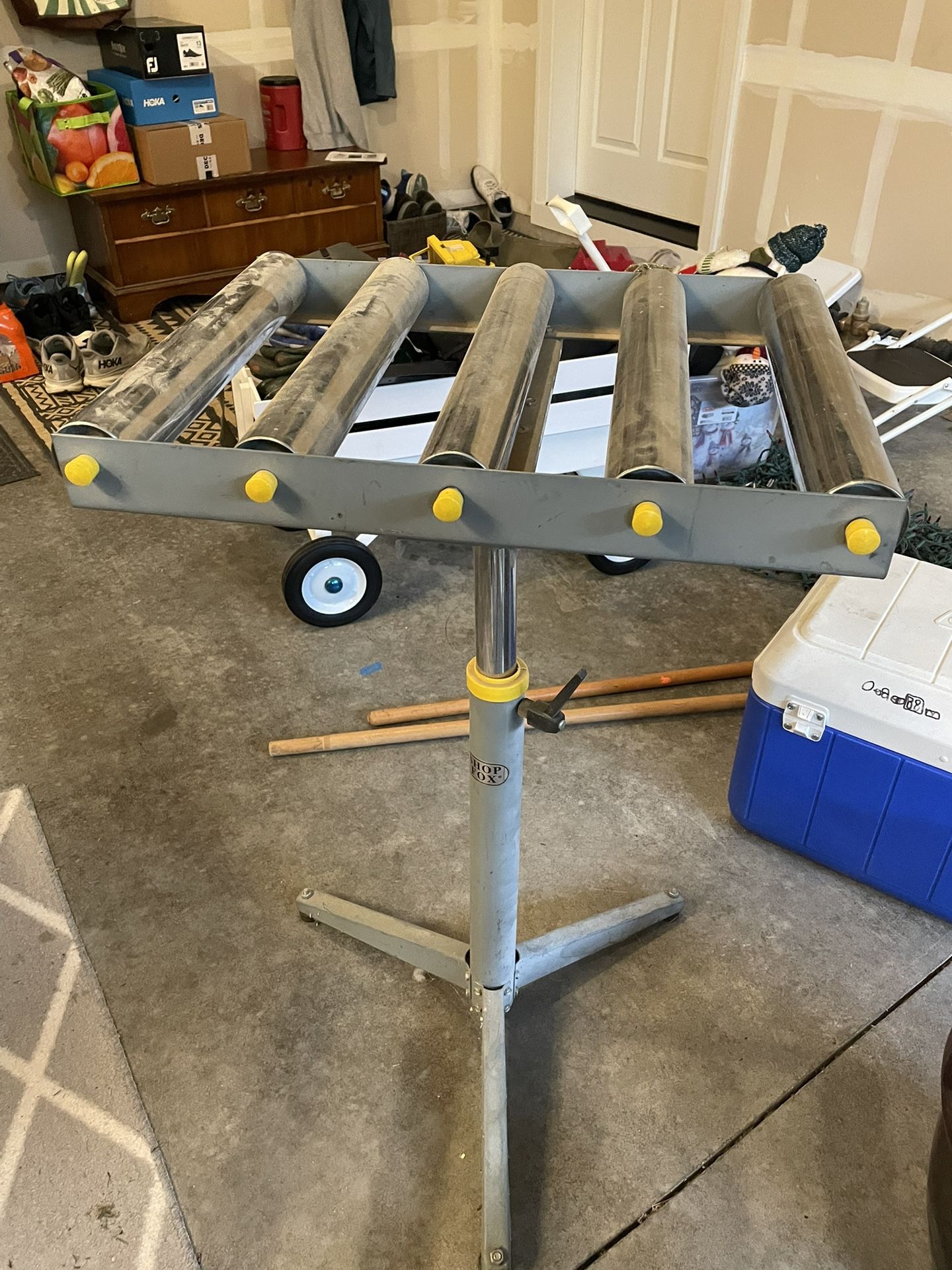 Adjustable Roller Stand For Wood Working