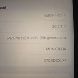 iPad Pro 12.9 5th Gen and Keyboard