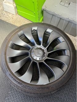 Tesla model y performance wheels