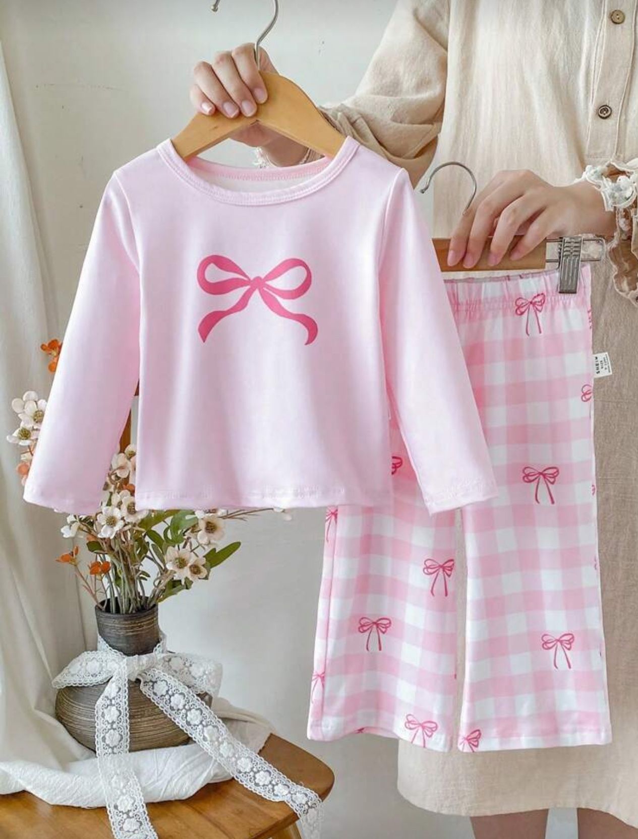 Girls Size 18/24 Runs Big. Brand New Soft And Cozy Material 