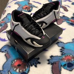 Retro 14 Fuchsia Pink Size 7 Men 8.5 Women 