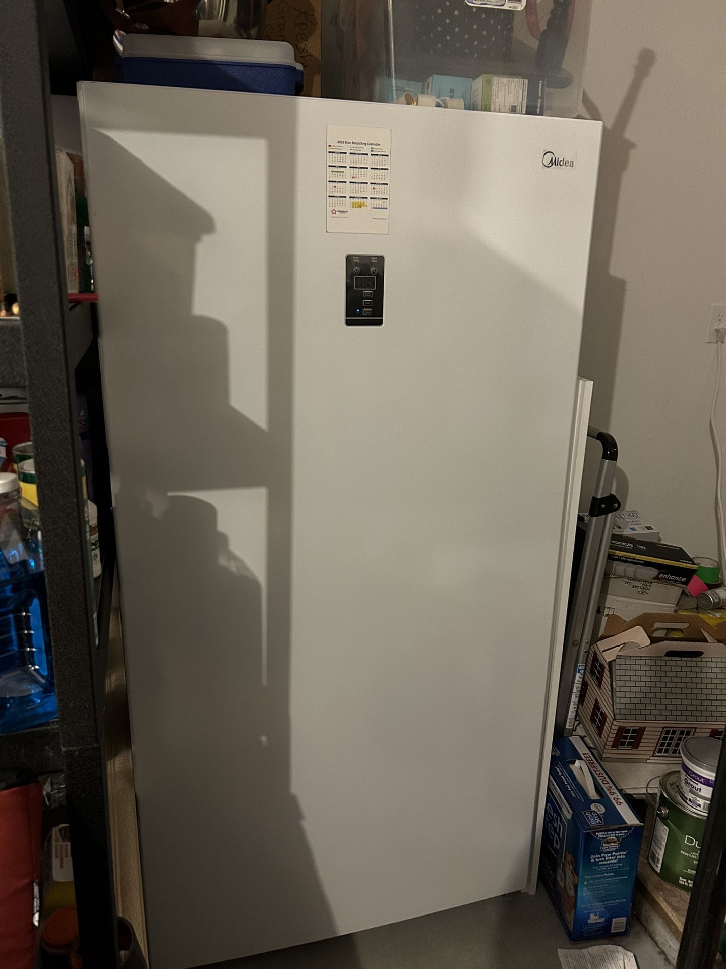 Used Midea 17-cu ft Frost-Free Convertible Upright Freezer/Refrigerator