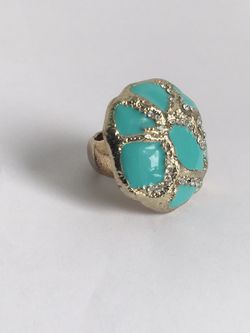 Beautiful ladies Stretch Ring Size 7- 12