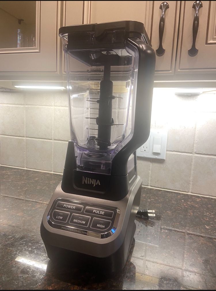Ninja blender 72oz for Sale in Hollister, CA OfferUp