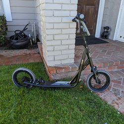 Mongoose Kick Scooter