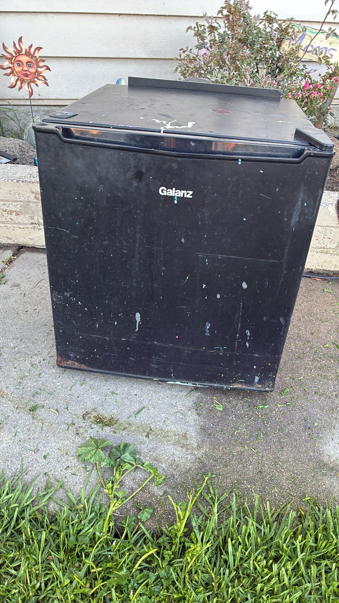 Alan’s Mini Fridge