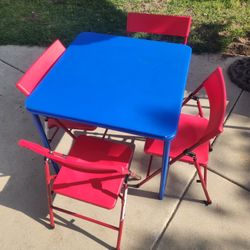 Kids table and chairs  (Location In Description)